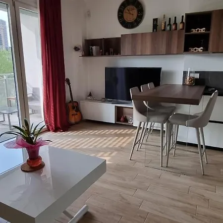 La Maison De Florina Apartment *